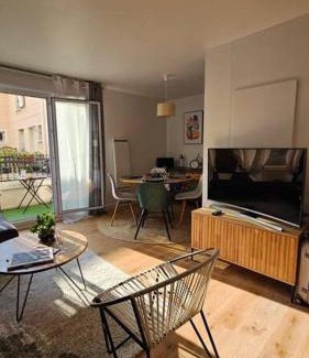 Bondy Apartment | Charmant Duplex 3P avec Terrasse