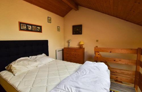 Bernex Apartment | Charmant Duplex avec Balcon et Parking à Bernex, Proche Remontées Mécaniques - FR-1-498-36