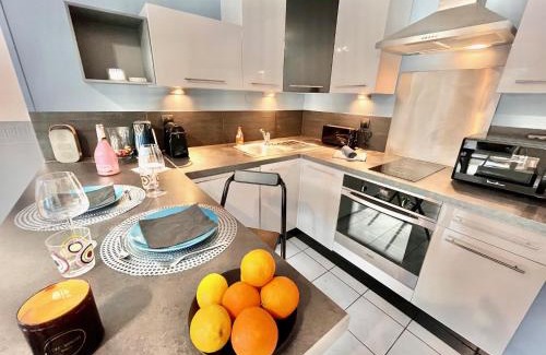 Laval Apartment | Charmant duplex proche de la gare, parking gratuit
