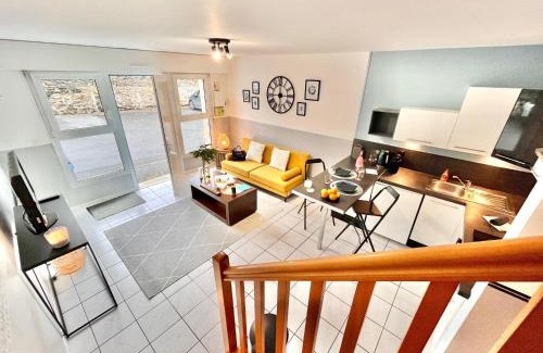 Laval Apartment | Charmant duplex proche de la gare, parking gratuit