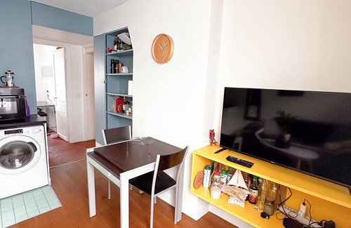 Combat Apartment | Charmant ET Lumineux 2 Pièces EN Plein Coeur DE Paris