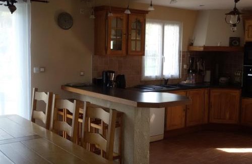 Houssay House | Charmant gîte avec cheminée et jardin, idéal pour familles - FR-1-491-374