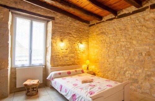 Tourtoirac House | Charmant Gîte en Pierres avec Jardin et Parking - FR-1-616-280