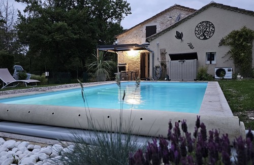 Parranquet House | Charmant Gîte Piscine Privée Chauffée Climatisé Wifi aux Portes du Périgord 4