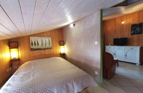 Saint-Just-pres-Brioude House | Charmant Gîte Rénové avec Sauna en Haute-Loire, Parfait pour Randonnées et Repos - FR-1-582-344