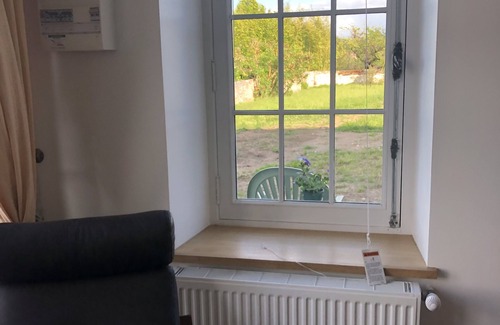 Saint-Aignan Apartment | Charmant Gite Lumineux en rez de. Jardin