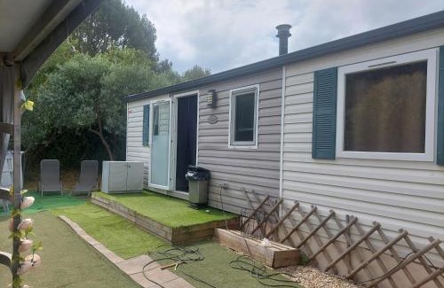 Gemenos Ski Chalet | Charmant Mobil home avec piscine privative