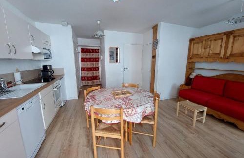 Cauterets Apartment | Charmant studio à Cauterets avec balcon et couchages pour 4 personnes - FR-1-812-62