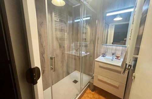 Les Angles Apartment | Charmant studio mezzanine avec WiFi, coin cabine, proche pistes, Les Angles - FR-1-593-34