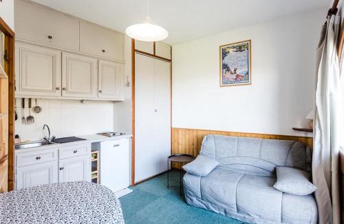 Montchavin Apartment | Charmant Studio Montchavin - Terrasse, Proche Pistes et Commerces, Parking Gratuit - FR-1-329-57
