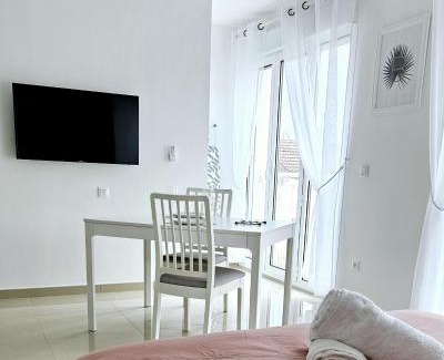 Champlan Apartment | Charmant studio "Palmier" à 20 min de paris