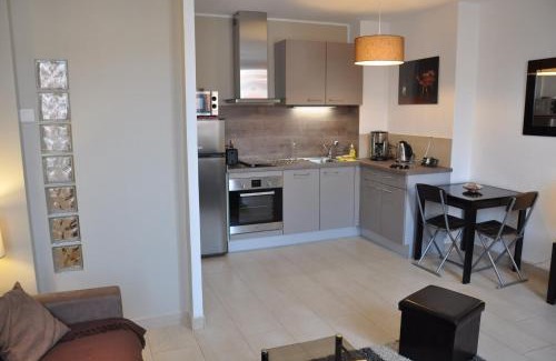 Quartier du Port Apartment | Charmant studio tout proche du port