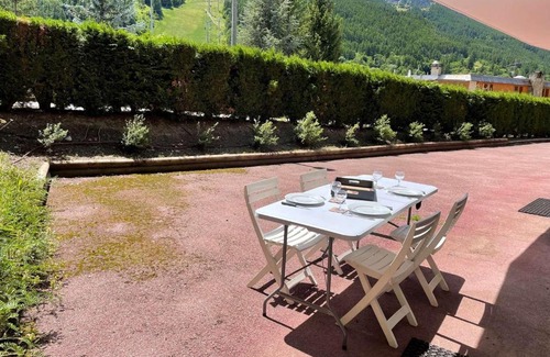 Saint-Chaffrey Apartment | Charmant T2 avec coin montagne, proche pistes et commerces, 6 couchages, terrasse, Serre Chevalier - FR-1-330E-104