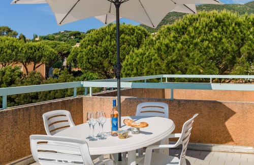 Cavalaire-sur-Mer Hotel | Charmant T2 à 750m de la plage | Piscine sur place