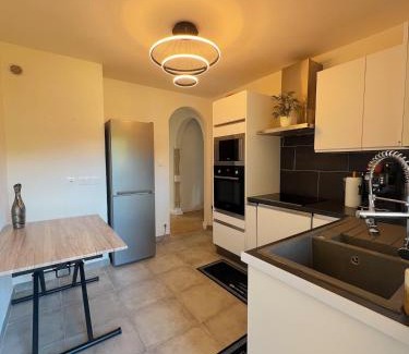 Draguignan Apartment | Charmant T3 avec clim et parking gratuit