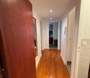 Rive Droite Apartment | Charmant T3 Vue Mer & Confort en Plein Centre