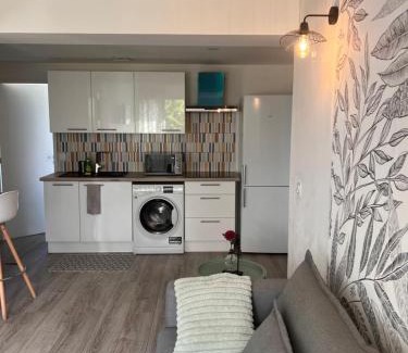 Saint-Lazare Apartment | Charmant T4 en plein cœur des chartreux