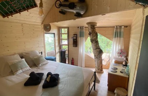 Saintry-sur-Seine Ski Chalet | Charmante cabane perchée