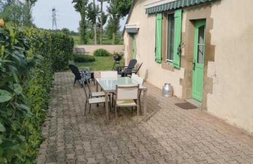 Saint-Aubin-le-Monial House | Charmante fermette avec jardin clos et animaux admis à Saint-Aubin-le-Monial - FR-1-489-490