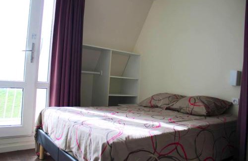 Guidel-Plages House | Charmante maison à Guidel, piscine partagée, vue mer