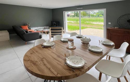 Saint-Jean-d'Eyraud House | Charmante Maison À La Campagne