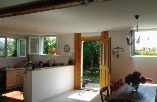 Avermes House | Charmante maison avec piscine et jardin près de Moulins - FR-1-489-324