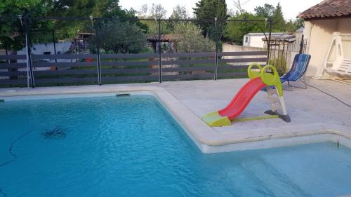 Vedene Villa | Charmante maison climatisée Vedene - Avignon avec piscine