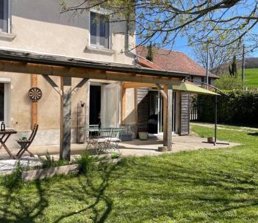 Valencogne House | Charmante maison de campagne proche du lac de Paladru