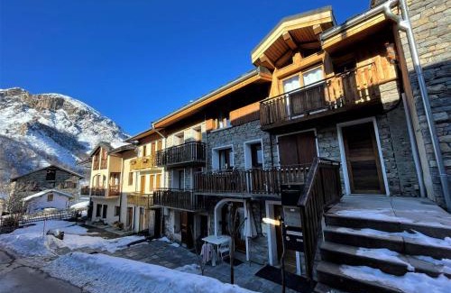 Saint-Marcel Ski Chalet | Charmante maison de village rénovée 4 pièces, 3 niveaux, 80m², 6 pers, à St Marcel, proche pistes ski. - FR-1-452-381