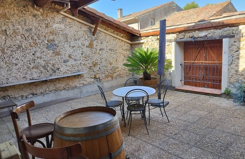 Argeliers House | Charmante Maison en Pierres Dans Village, 200m du Canal du Midi. 30 mn Plages