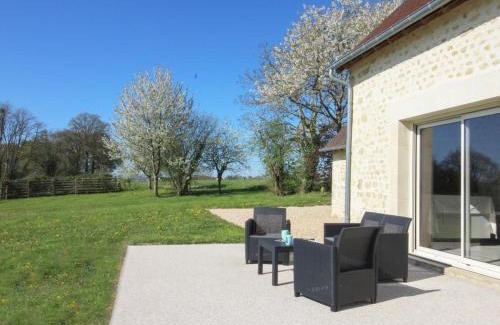 La Mesniere House | Charmante maison en pierre avec WiFi et grand jardin, proche de Mortagne-au-Perche - FR-1-497-241