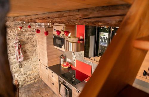 Aiguilles Apartment | Charmante maison en pierre du Queyras - espace et luminosité