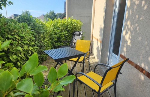 Parame House | Charmante Maison et son Jardin Dans Quartier Très Calme