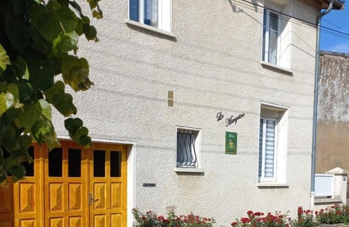 Sivry-sur-Meuse House | Charmante maison rénovée avec jardin, proche de Verdun, idéale pour familles, draps et chauffage inclus - FR-1-585-50