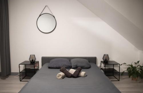 Nemours Apartment | Charmante maisonnette centre nemours