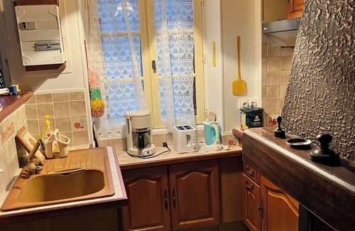 Dun-sur-Grandry House | Charmante Petite Maison Avec Jardin Clôturé