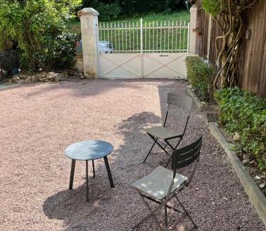 Gennes-Val-de-Loire House | Charmante petite maison