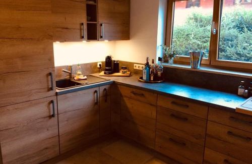 Unterwoessen Apartment | Charmantes Garten-Apartment: Erholung im Chiemgau