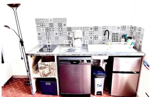 Lauzun House | Charme Rustique au Cœur D'un Village Médiéval