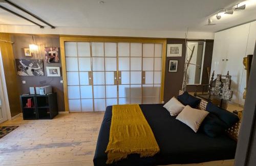 Vedene Apartment | Charme, vue et piscine naturelle