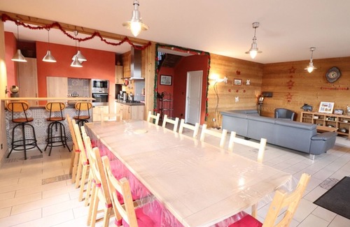 Chalinargues Cottage | Charming 5-Bedroom House near Super-Lioran - Ski, Hike, Relax!
