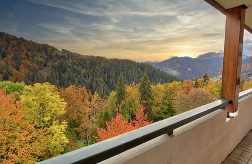 Notre-Dame-de-Bellecombe Apartment | Charming family apartment with parking and pets allowed