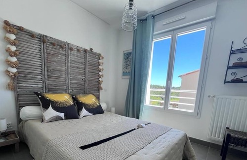 Saint-Clement-de-Riviere House | Charming air-conditioned house with swimming pool and nature views