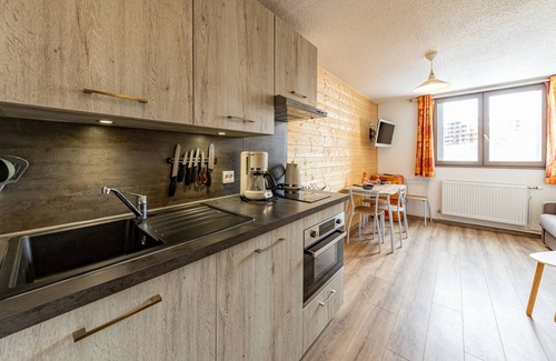 Montgellafrey Apartment | Charming modern studio 16 m2 in the center