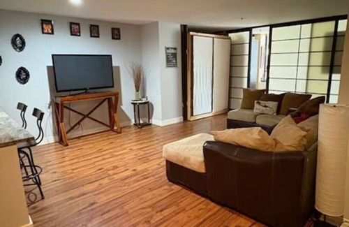 Rio Grande Condo | Charming 1.5-bedroom condo with AC, fitness room in fabulous Salt Lake City