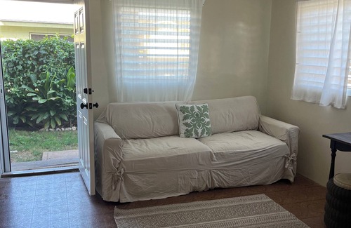 Laie Apartment | Charming 1 bdr in LAIEnPrivate yard and entrance! 5 minute walk to Hukilau beach