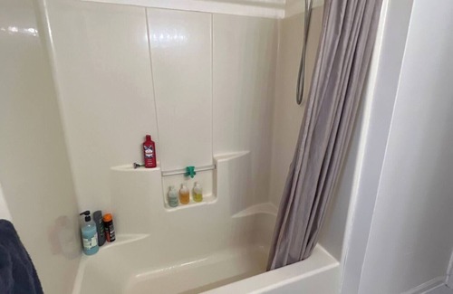 Somerset House | Charming 1-bedroom house in Franklin Township near Saint Peter’s Hos Rutgers U