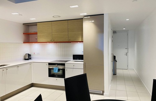 Docklands Apartment | Charming 1-Bed Apartment in London