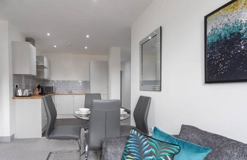 Leeds Apartment | Charming 1 Bed Apartment in Leeds
