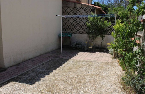 Port-la-Nouvelle House | Charming 1-Bedroom House with Terrace, 250m from Beach, A/C, Parking, Near Center